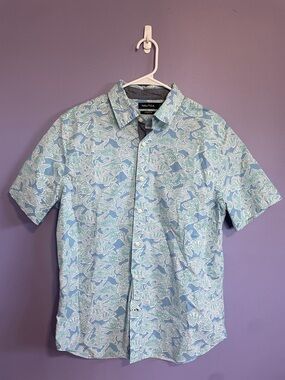 Nautica Men’s Short Sleeve Patterned Button-Down in Light Blue and Teal